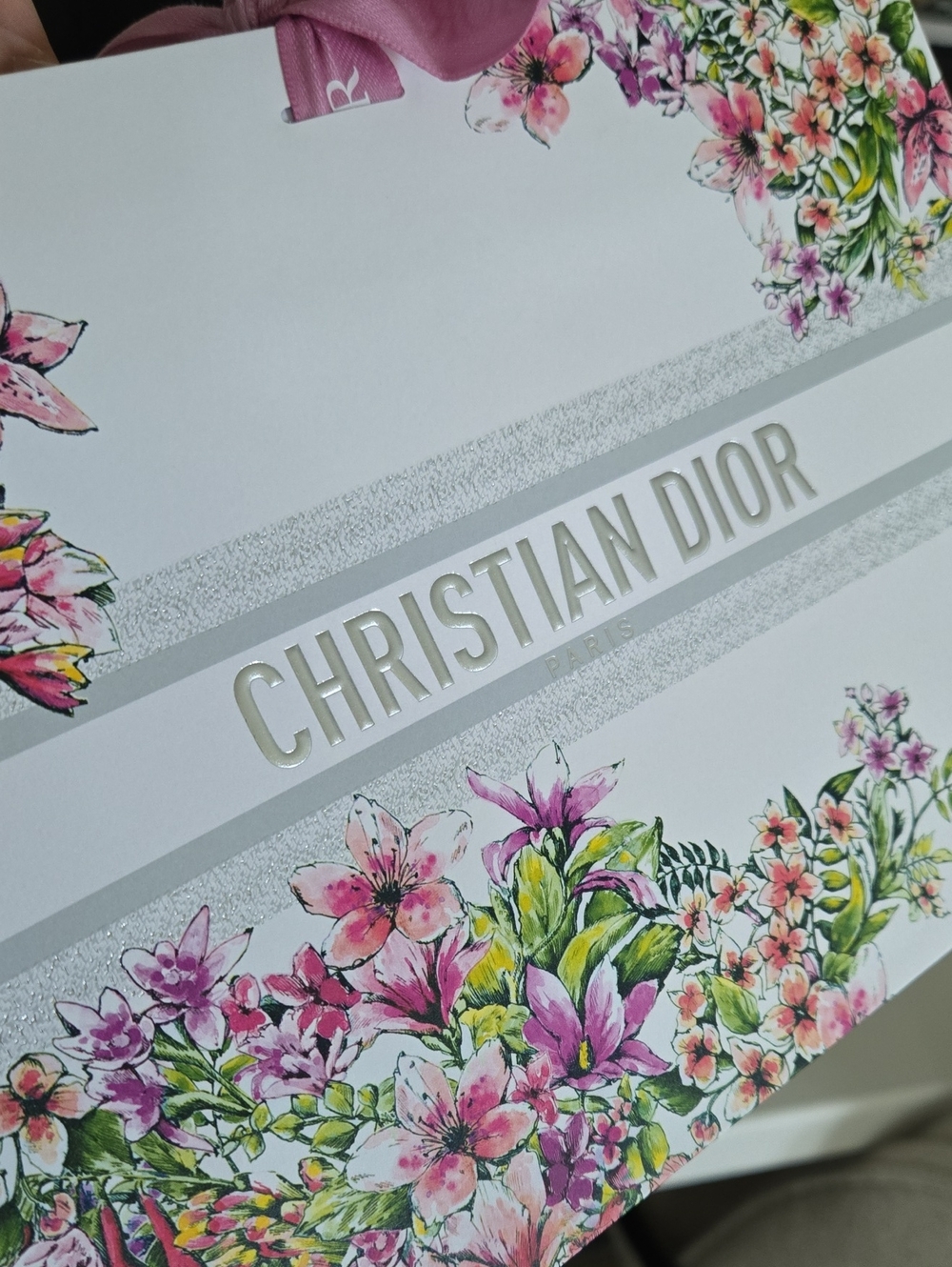 New Never Used Christian Dior Floral Gift Bag with Pink Ribbon 9 1/2 × 7 In - Picture 4 of 5